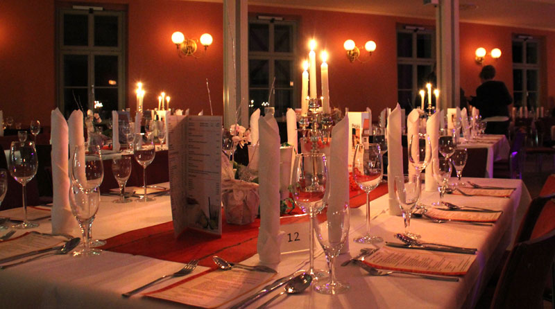 eingedeckt zum Candlelight-Dinner